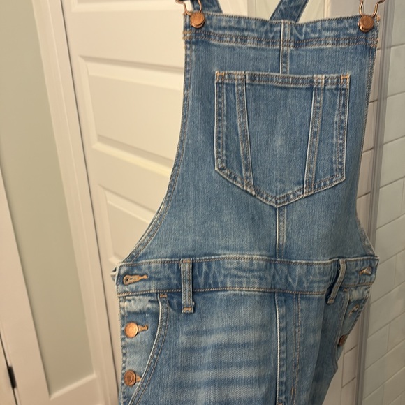 Overalls - Picture 2 of 8